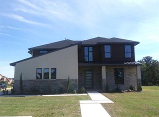 2110 Pinnell Ct, Corinth, TX 76210
