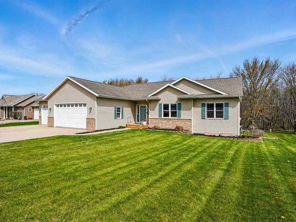 2456 Robbins Ct, Washington, IA 52353