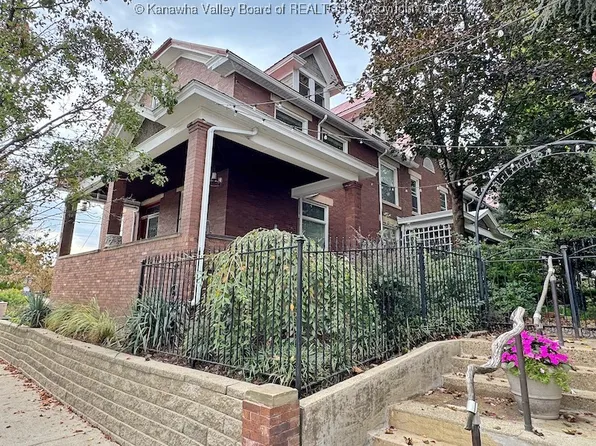 2 Arlington Ct, Charleston, WV 25301