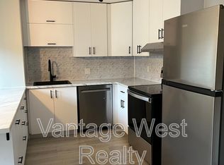 3244 Deer Ridge Ct #2, West Kelowna, BC V4T2R3
