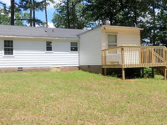 3rd image of 1380 Sweetwater Ln