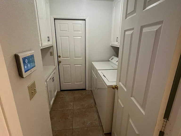 4940 W Grove Ave — Photo 4