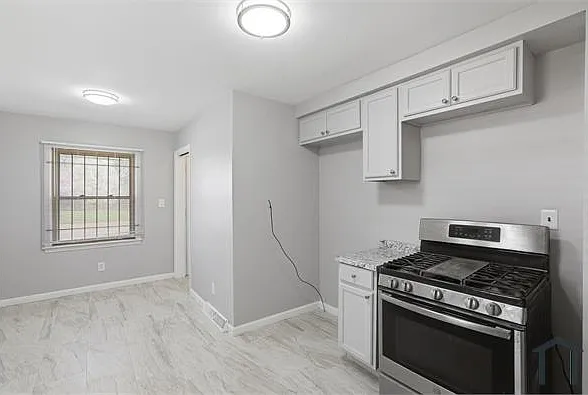 19437 Tireman St — Photo 10