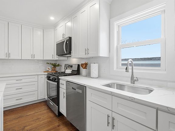 5th image of 37 Stavely St