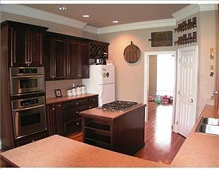 4th image of 1021 Thrush Dr