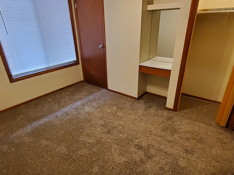 Ellis Apartments — Photo 15