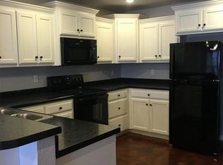 2 Windy Meadow Ln, Canyon, TX 79015