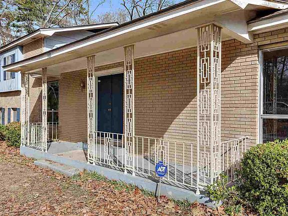 3rd image of 1084 Lake Dockery Dr