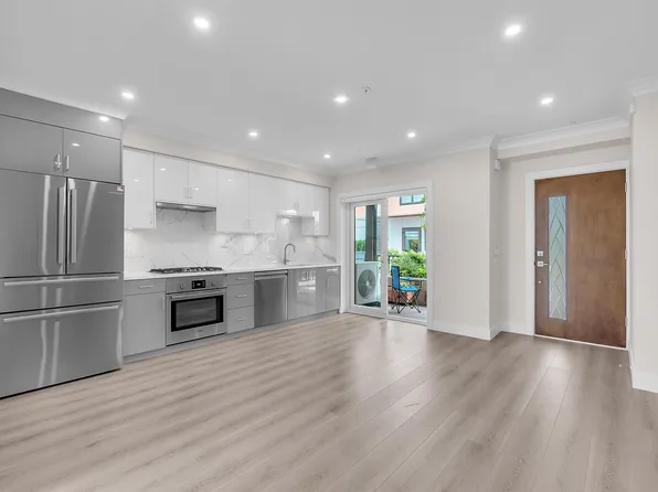 8327 French St, Vancouver, BC V6P 4W2