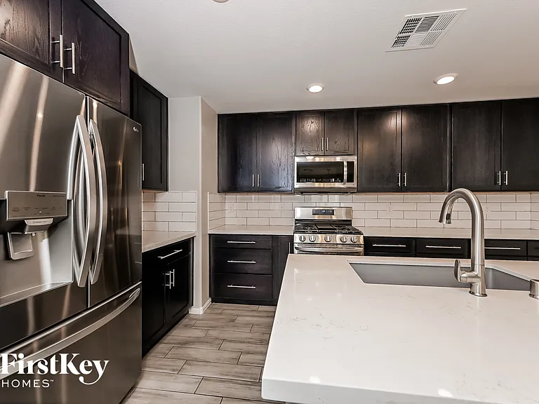11051 Camden Bay St — Photo 7