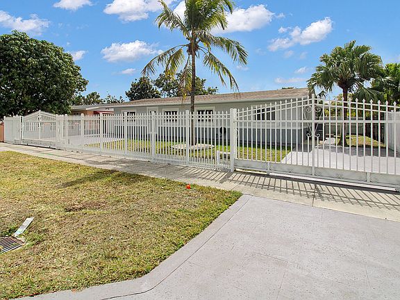 4th image of 11740 SW 182nd Ter #11740