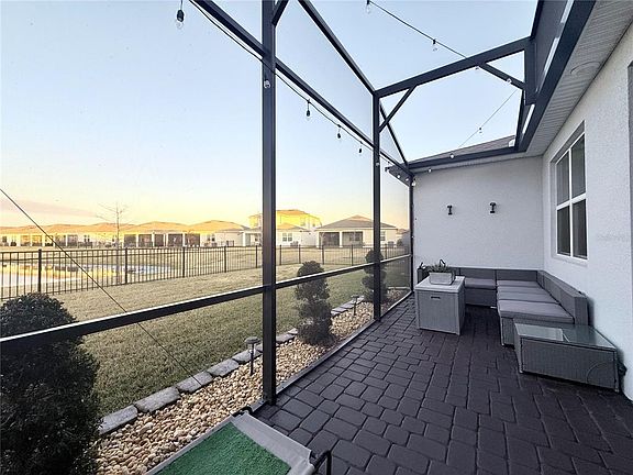 5th image of 1994 Spring Shower Cir