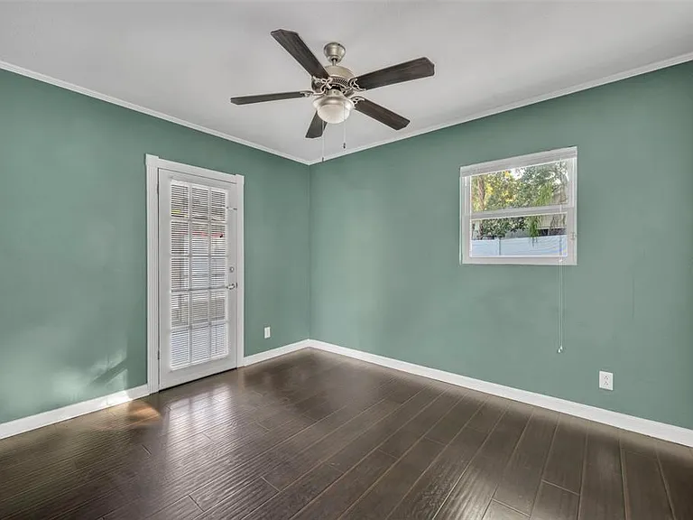 1811 Park Lake St — Photo 24