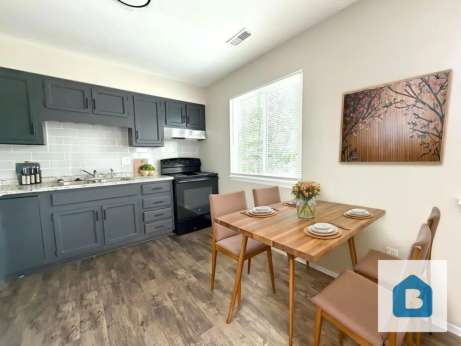 5525 Bowden Loop — Photo 4