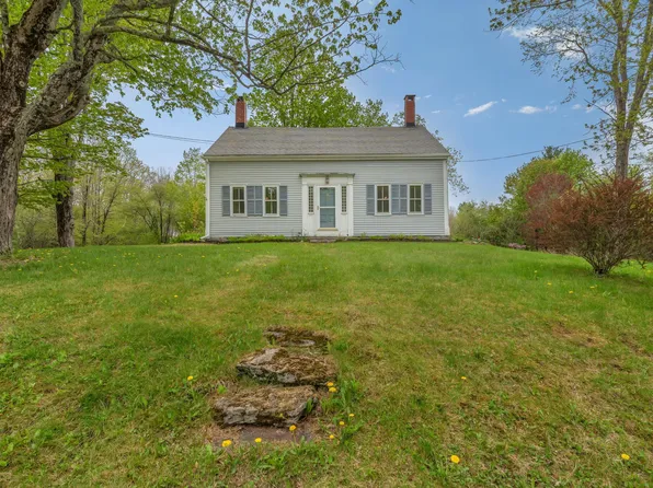 33 Fields Pond Road, Orrington, ME 04474