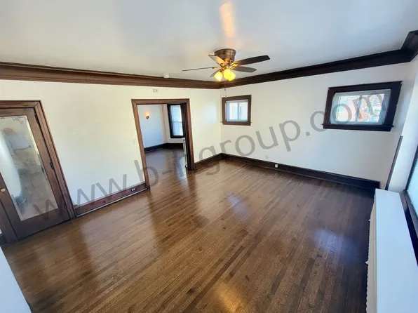 811 60th St, Kenosha, WI 53140