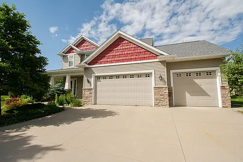 3655 Stone Point Dr NE Photo 1