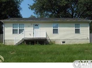 4525 Huron St, Newport, MI 48166