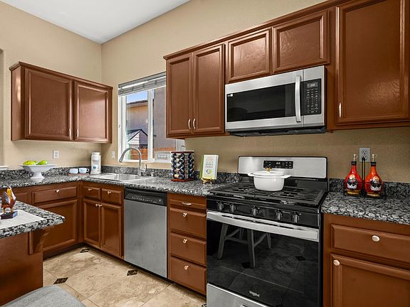 4th image of 9636 Holly Creek Ct