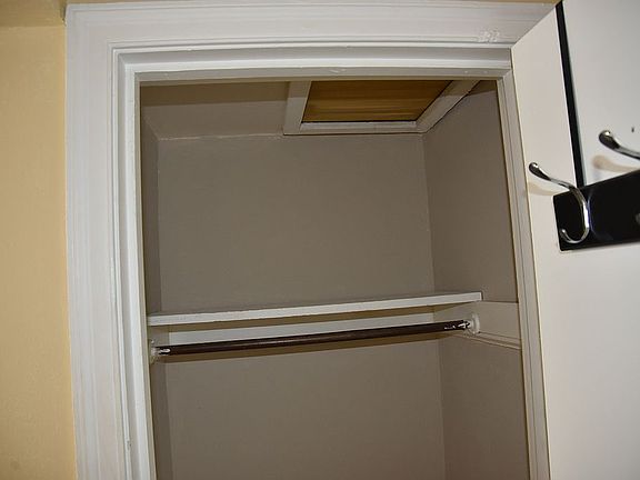 3rd image of 4634 Ashville St