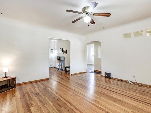 2nd image of 213 Cardenas Dr NE