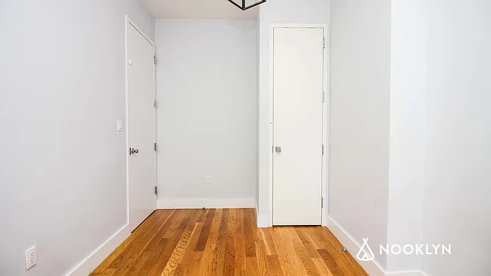 Rented by Nooklyn NYC LLC | media 18