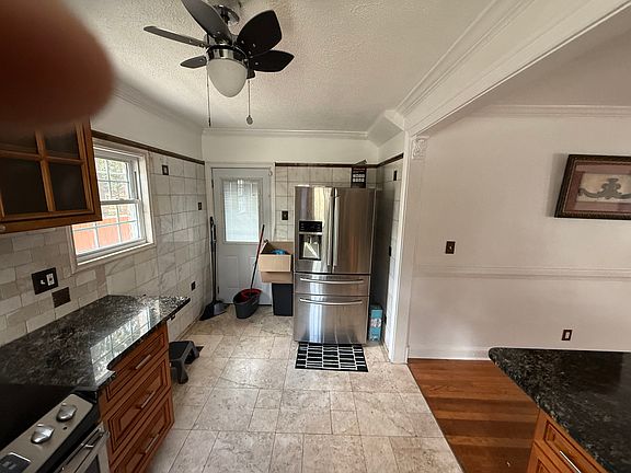3rd image of 2368 N Decatur Rd