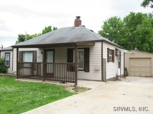 968 E Acton Ave, Wood River, IL 62095