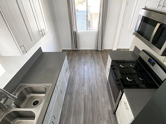 2nd image of 641 W 13th St