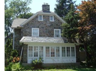 7012 Llanfair Rd, Upper Darby, PA 19082