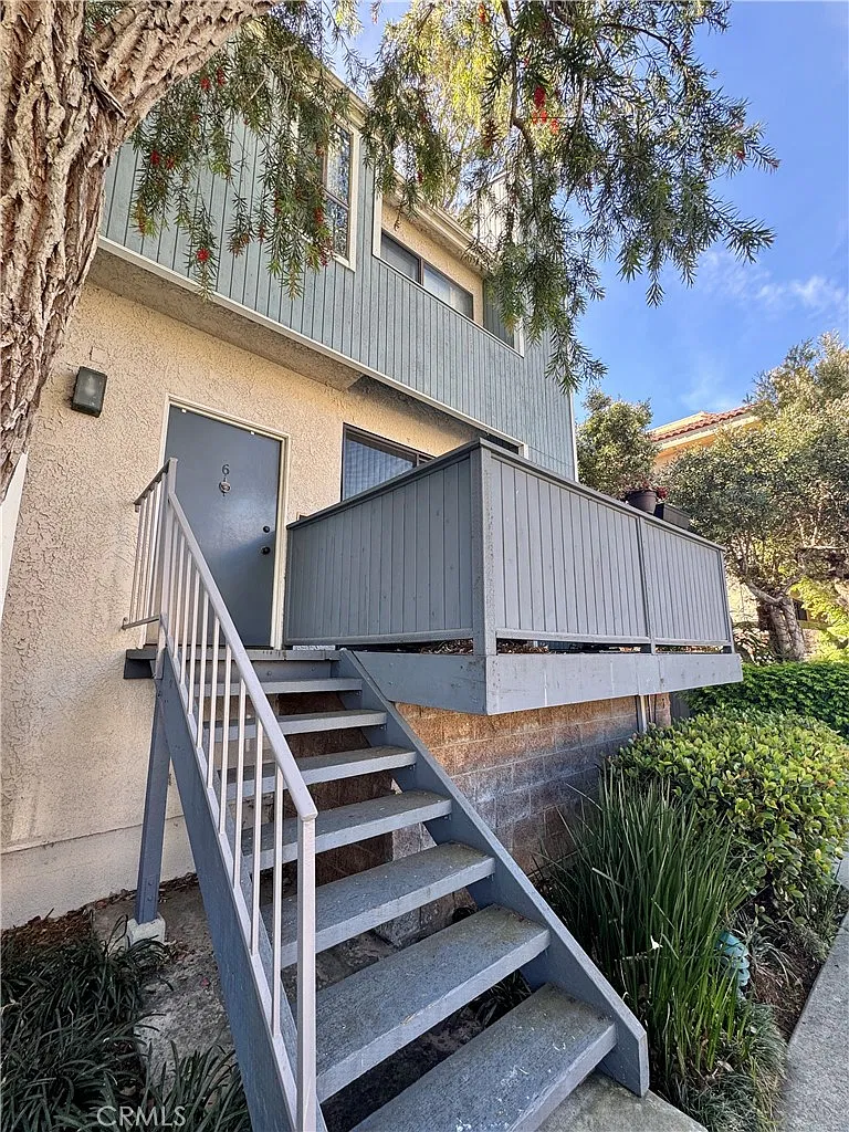 2 bed, 2.5 bath, 1274 sqft, $4,250 — Photo 1