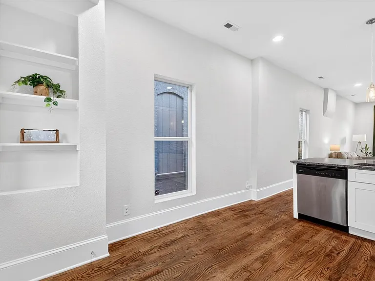 3777 N Franklin St — Photo 12