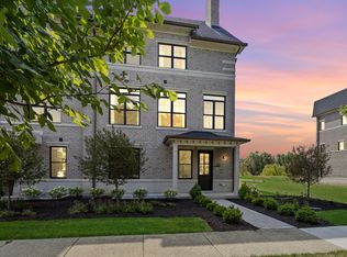 127 N Columbia St, Naperville, IL 60540