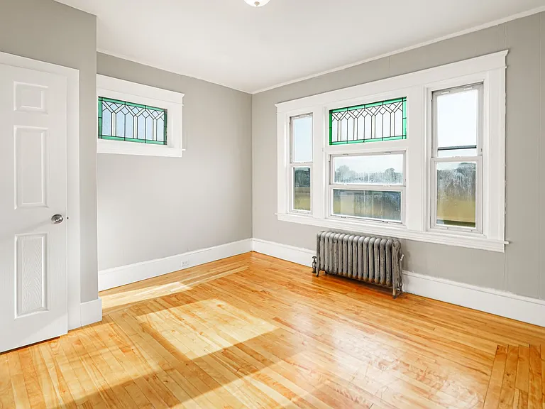 131 Providence St — Photo 6