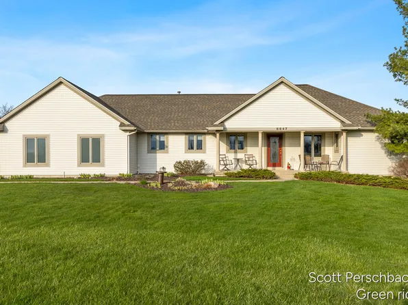 8847 Claire Ct SE, Alto, MI 49302