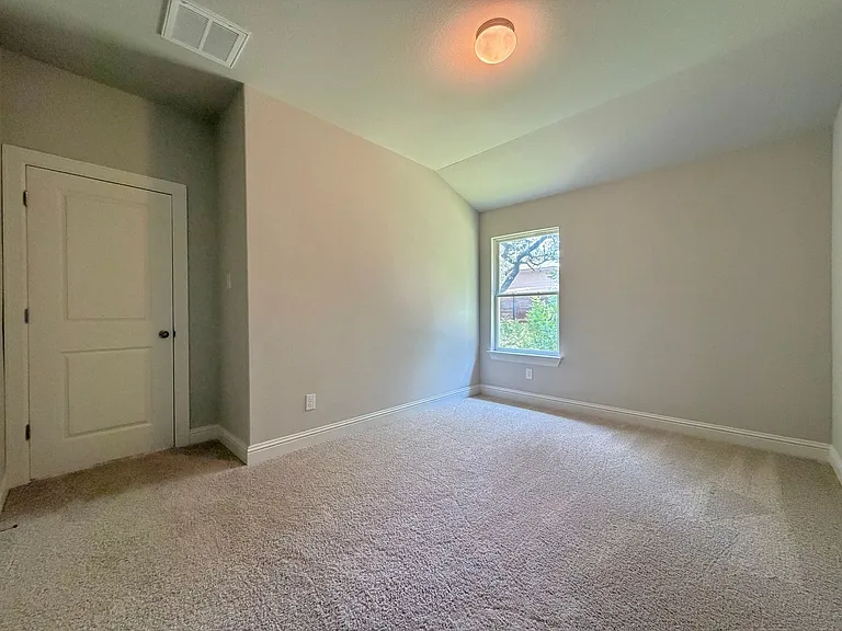 4300 Liberty Ln — Photo 26