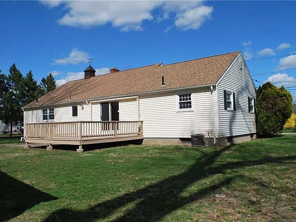 4th image of 6 Mayflower Dr