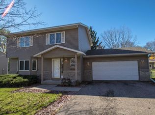 6067 W Broadway Ave, New Hope, MN 55428