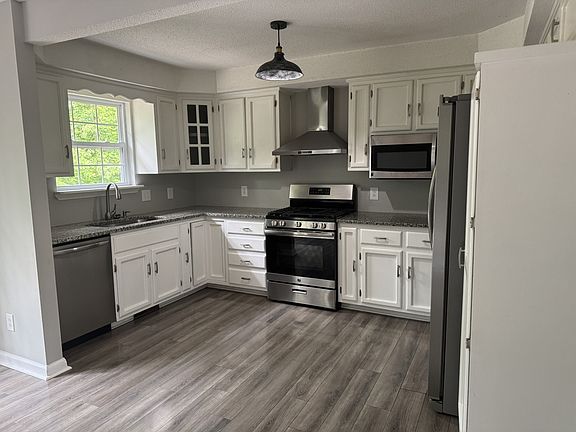 4th image of 762 Acorn Dr