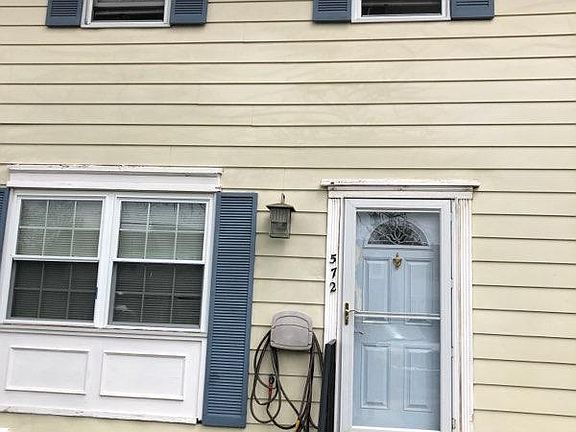 3rd image of 572 Millshire Dr