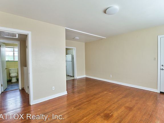 4th image of 638 E Park Ave APT 3