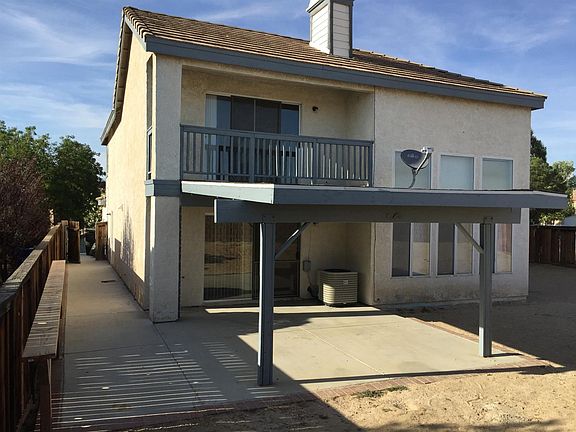 4th image of 15451 Ventura Ln