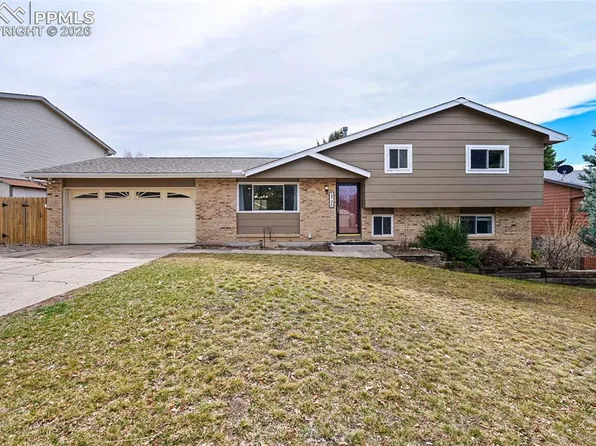 2705 Maroon Bells Ave, Colorado Springs, CO 80918