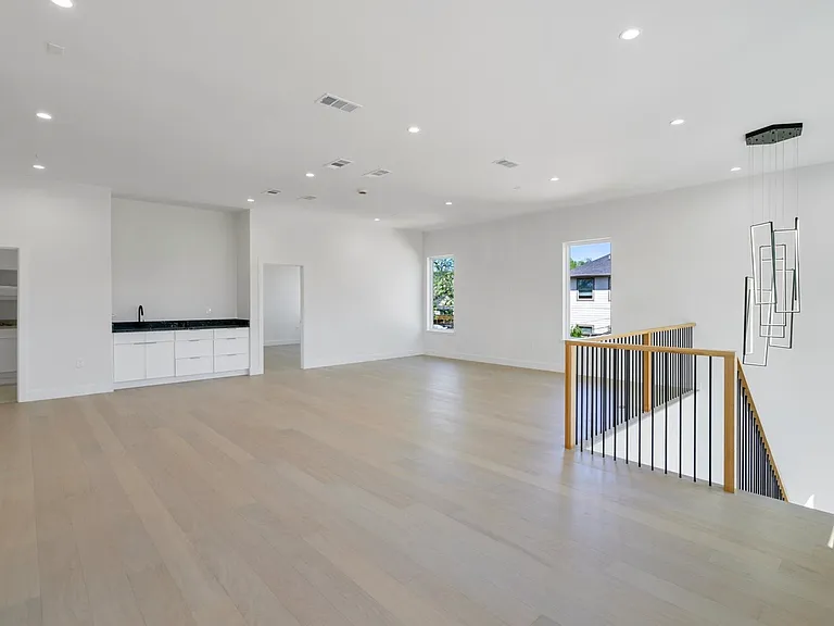 3813 Cortez Dr — Photo 18