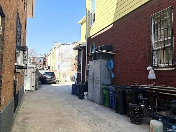 3rd image of 8315 Pettit Avenue