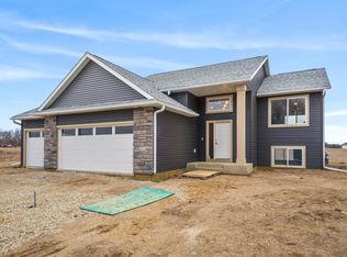 1803 12th Ave NE, Austin, MN 55912
