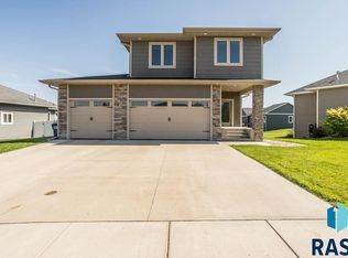 7504 S Kenton Ln, Sioux Falls, SD 57108