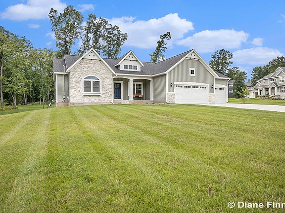 2nd image of 4755 Oak Harbor Dr