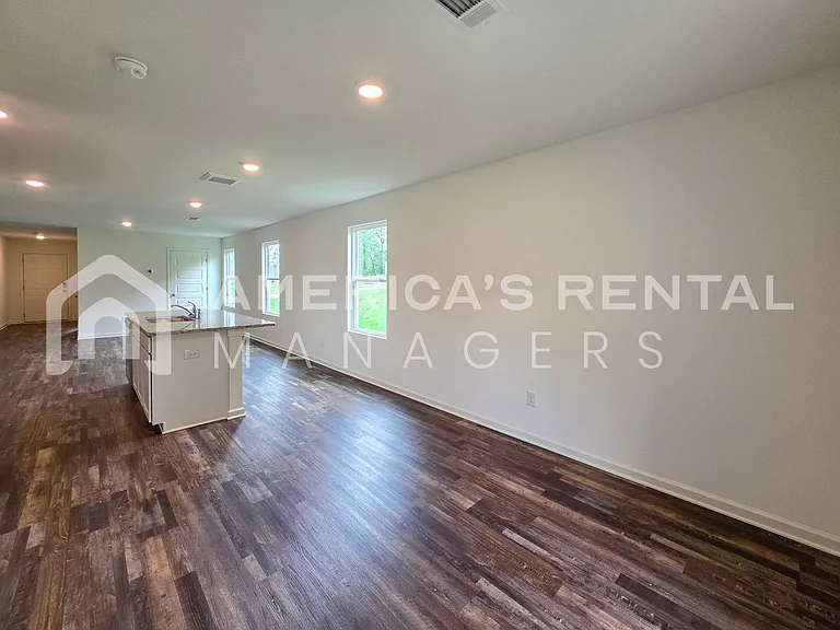 4325 Henry Rd — Photo 30