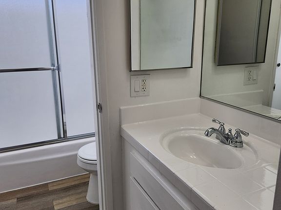 5th image of 11905 Kling St APT 6